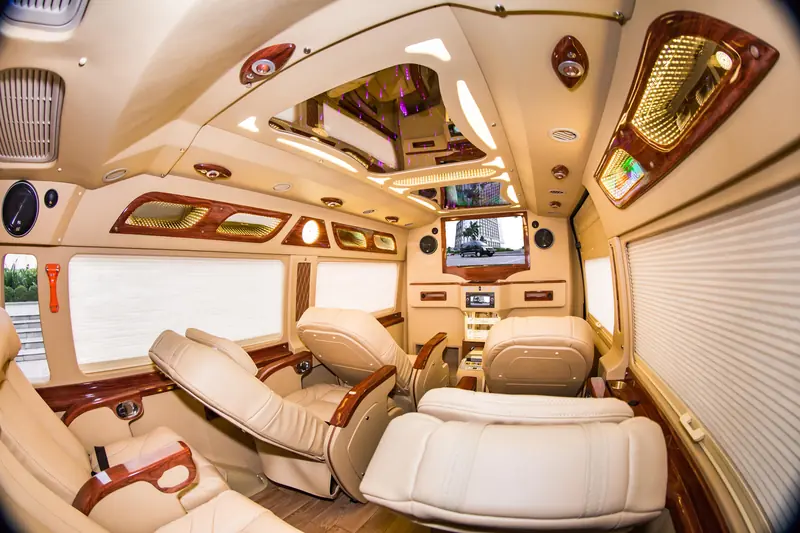 Sapa King Limousine